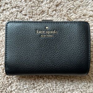 Kate Spade ♠️ Medium Bifold Black Pebbled Leather Wallet